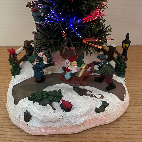 Winter Valley Christmas Holiday Scene Fiber Optic Playground Village *SEE VIDEO* - Picture 5 of 12